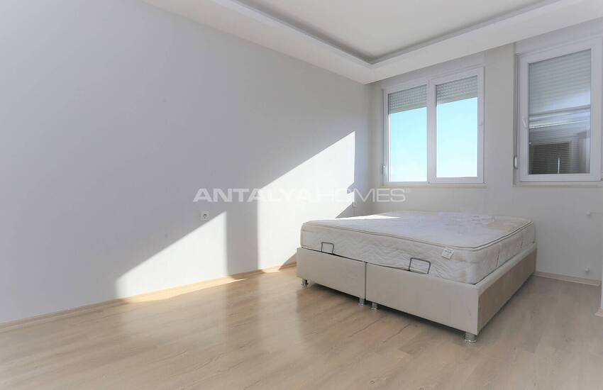 Modern New Flat in a Complex with Pool in Antalya Kepez 24