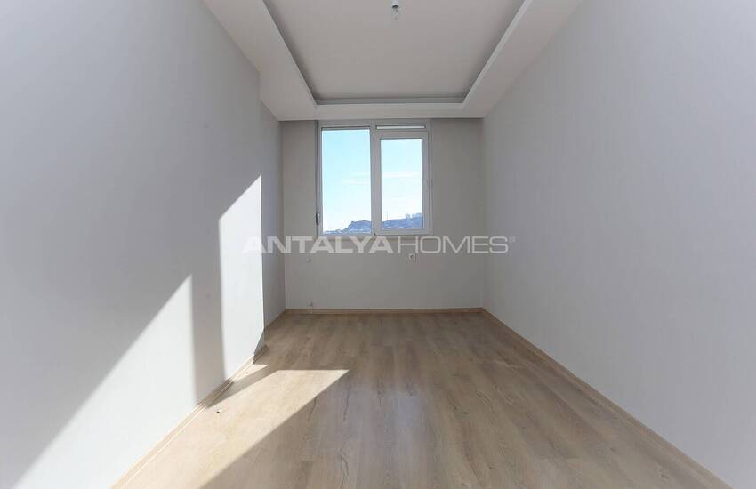 Modern New Flat in a Complex with Pool in Antalya Kepez 26