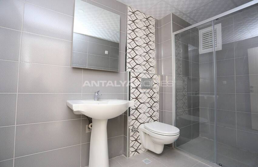 Modern New Flat in a Complex with Pool in Antalya Kepez 27