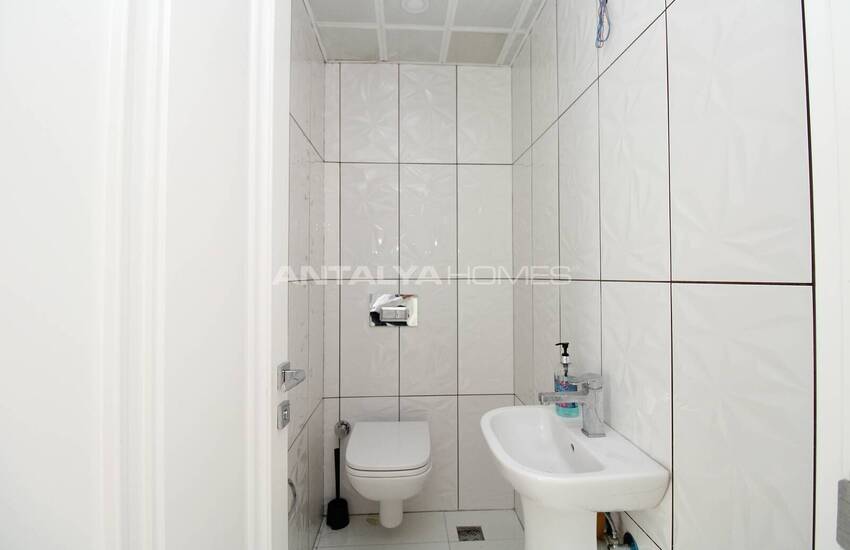 Antalya Lara'da Havuzlu Butik Sitede Plaja Yakın Daire 30