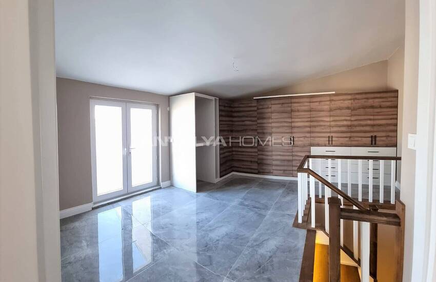 Duplex Flat in Central Location Close to Sea in Antalya Guzeloba 15