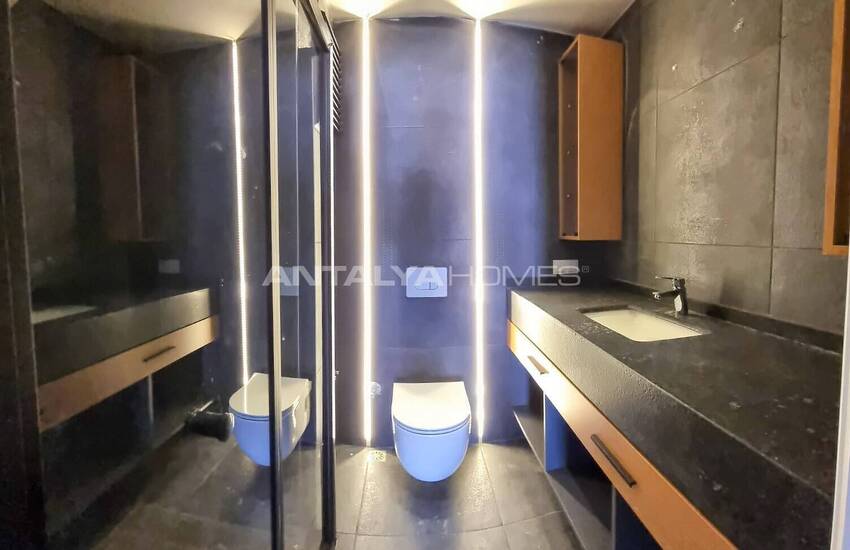 Duplex Flat in Central Location Close to Sea in Antalya Guzeloba 21