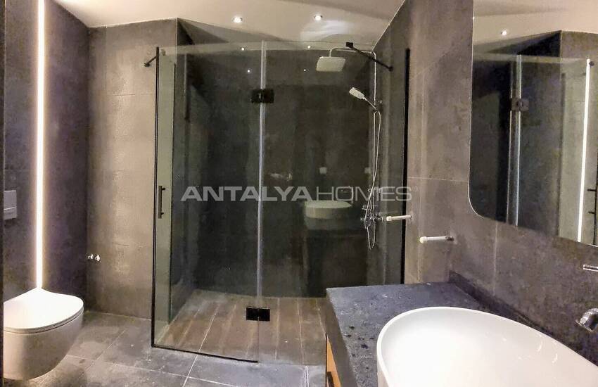 Duplex Flat in Central Location Close to Sea in Antalya Guzeloba 22