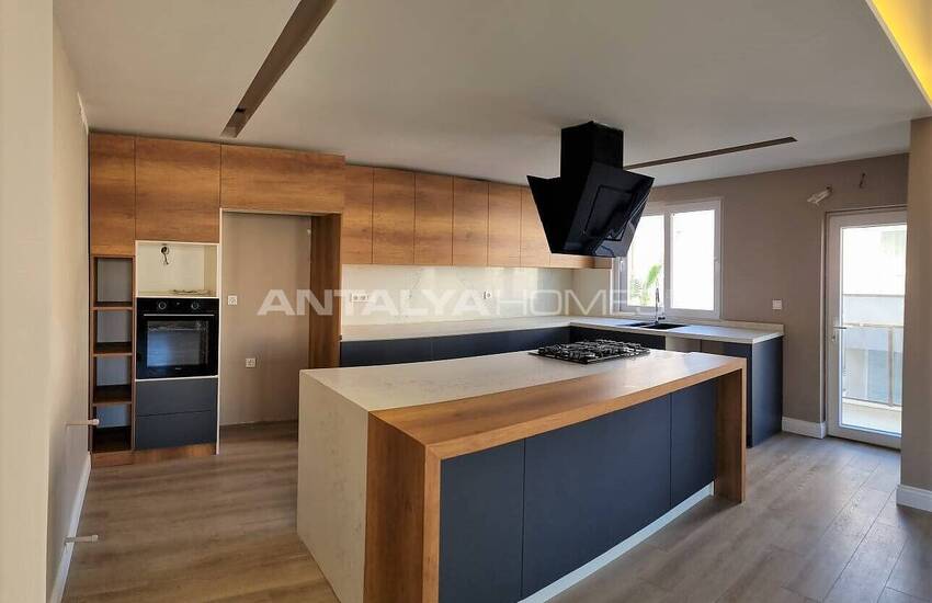 Duplex Flat in Central Location Close to Sea in Antalya Guzeloba 5