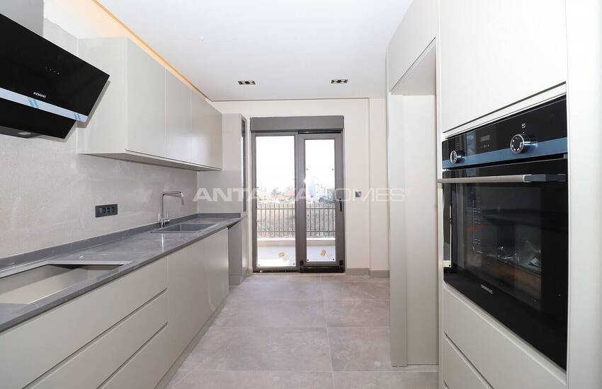 Moderna Lägenheter I Ett Komplex Med Pool I Dosemealti Antalya 13