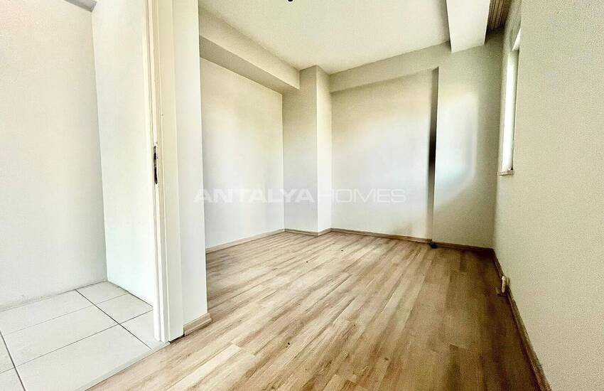 Muratpaşa'da Ana Yola Yakın Konumda Bakımlı 1+1 Daire 11