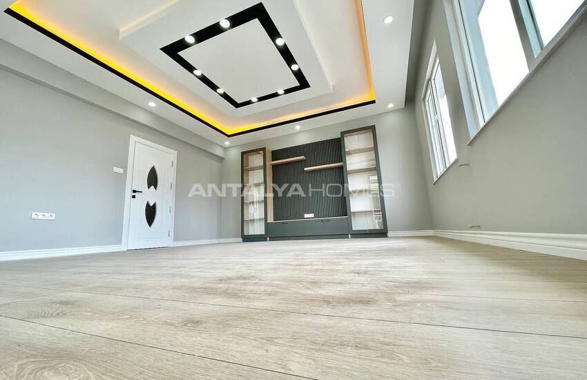 Apartment with Wide and Spacious Interiors in Antalya Muratpasa 7