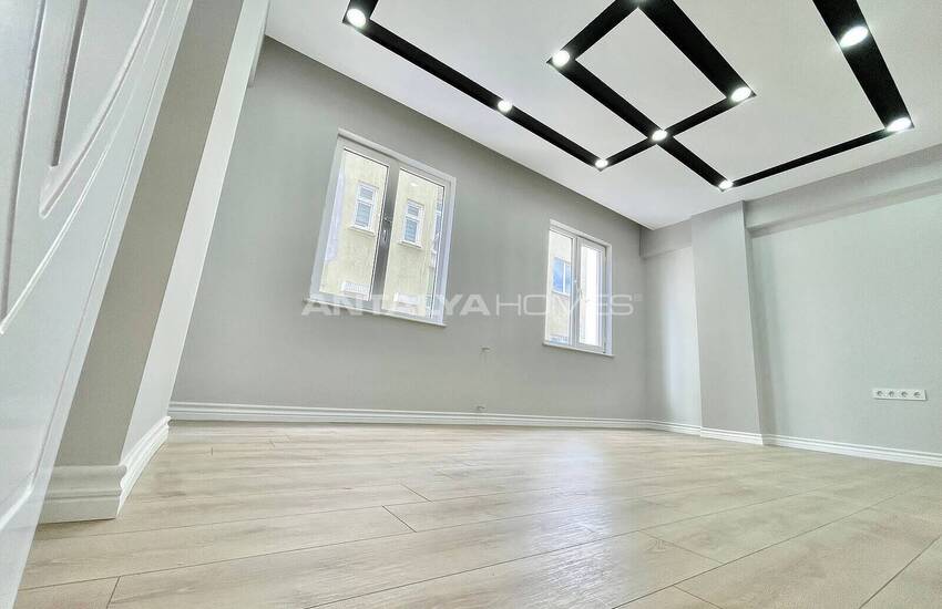 Apartment with Wide and Spacious Interiors in Antalya Muratpasa 13