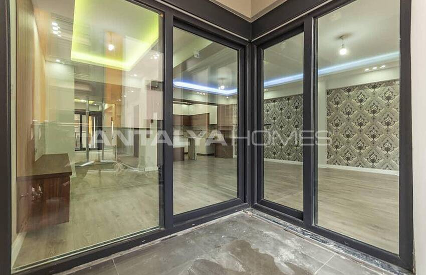 Spacious Newly Renovated Flat in the Heart of the City in Antalya 16