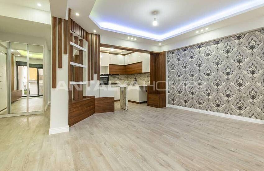 Spacious Newly Renovated Flat in the Heart of the City in Antalya 5