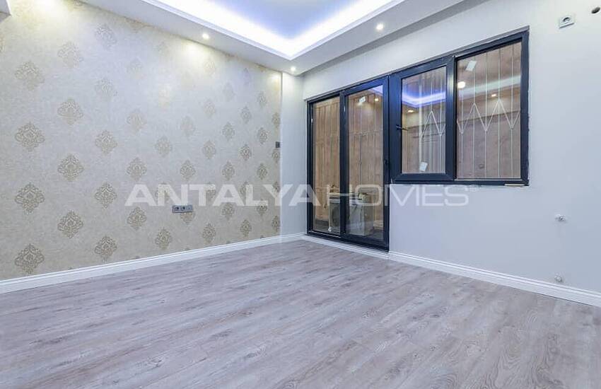 Spacious Newly Renovated Flat in the Heart of the City in Antalya 12