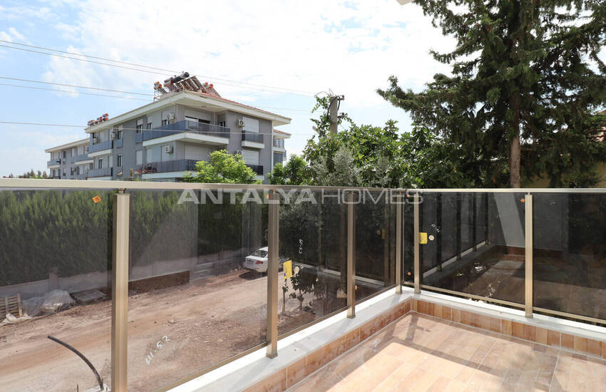 Döşemealtı'da Sosyal Olanaklara Yakın Şık Tasarımlı Daireler 9