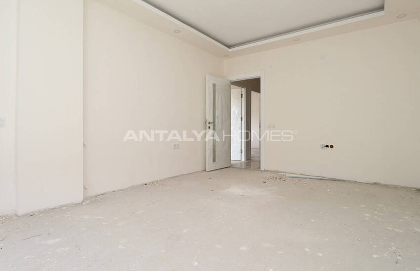 Döşemealtı'da Sosyal Olanaklara Yakın Şık Tasarımlı Daireler 2