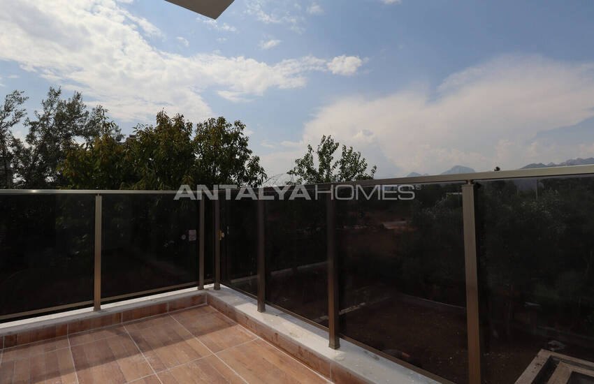 Döşemealtı'da Sosyal Olanaklara Yakın Şık Tasarımlı Daireler 10