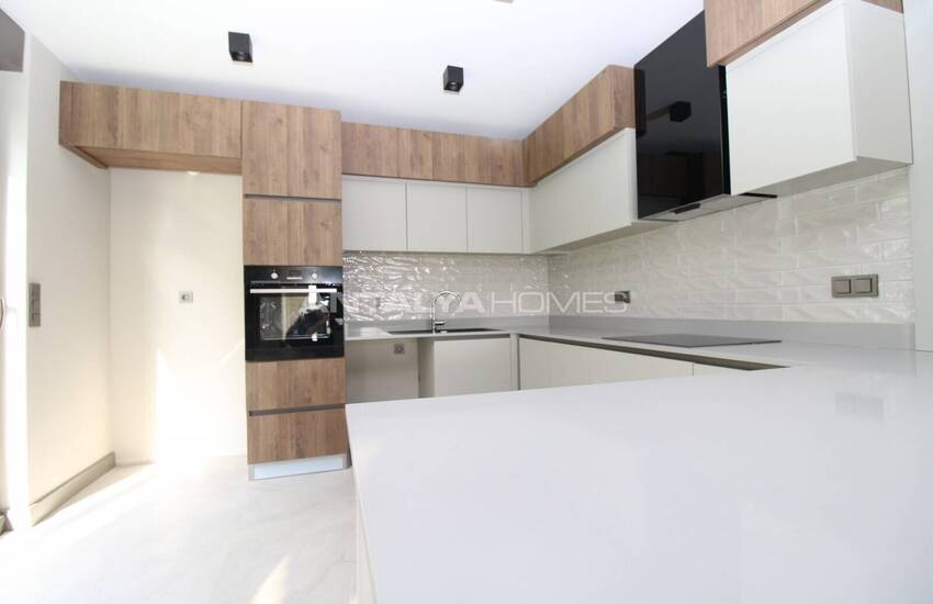 Aksu Kemerağzı'nda Deniz Manzaralı Lüks Müstakil Villa 16