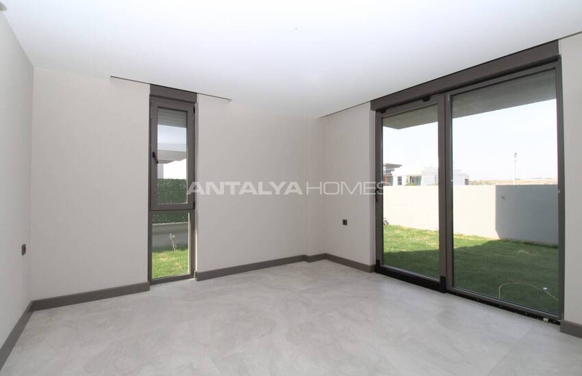 Aksu Kemerağzı'nda Deniz Manzaralı Lüks Müstakil Villa 19