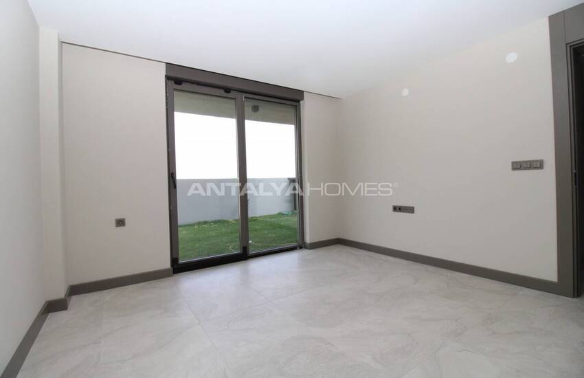 Aksu Kemerağzı'nda Deniz Manzaralı Lüks Müstakil Villa 22