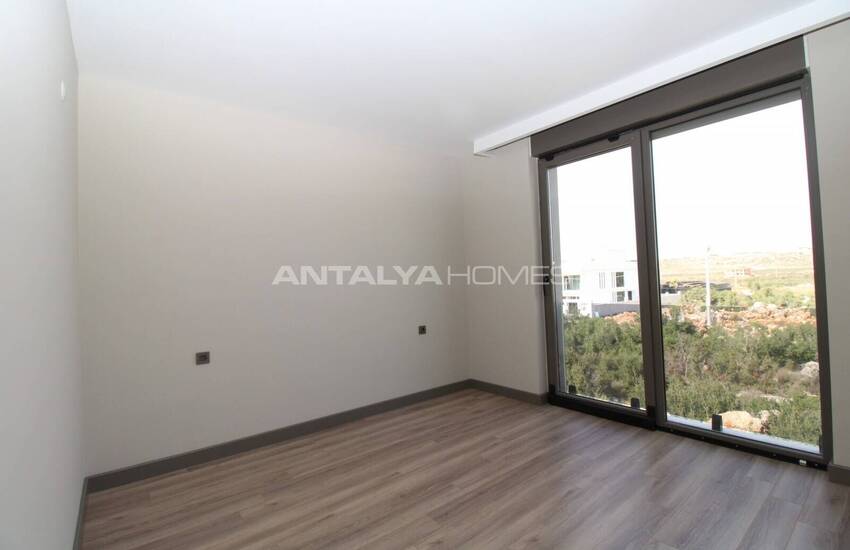 Aksu Kemerağzı'nda Deniz Manzaralı Lüks Müstakil Villa 24