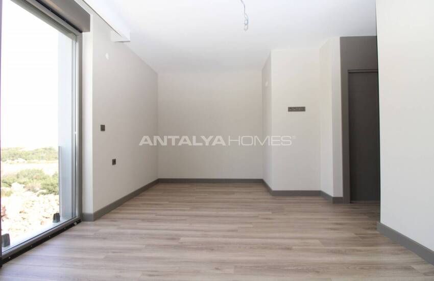 Aksu Kemerağzı'nda Deniz Manzaralı Lüks Müstakil Villa 25