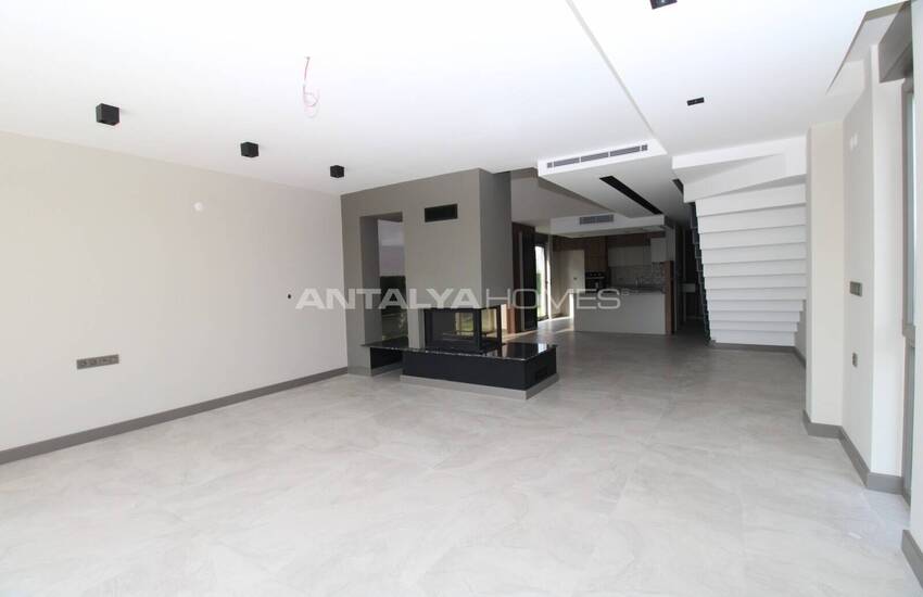 Aksu Kemerağzı'nda Deniz Manzaralı Lüks Müstakil Villa 12