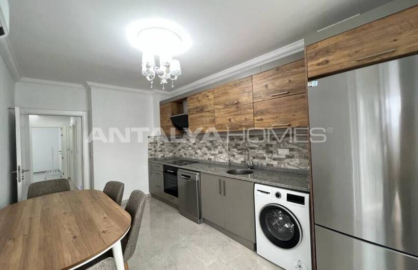 Antalya Kepez'de Havuzlu Sitede Satılık Arakat Daire 10