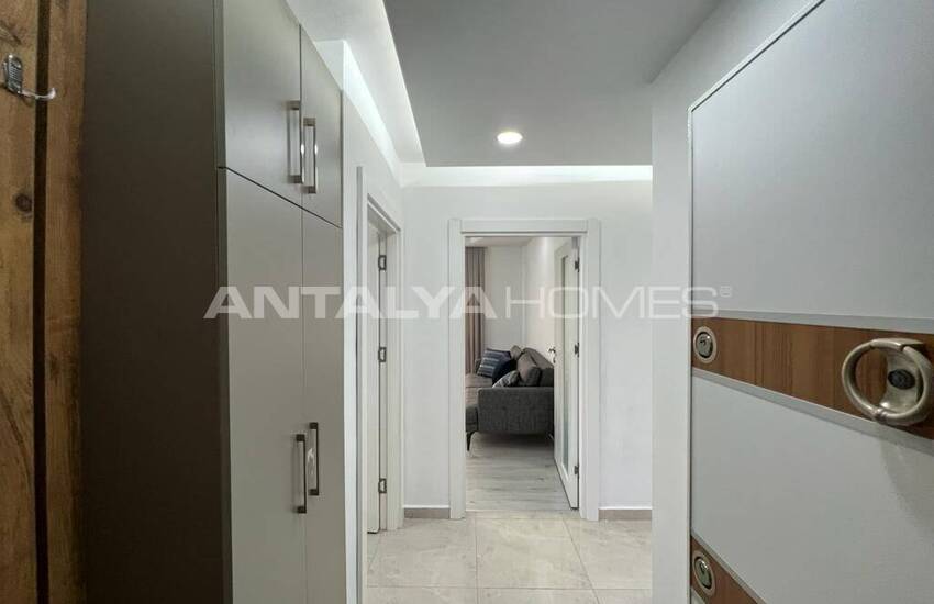 Antalya Kepez'de Havuzlu Sitede Satılık Arakat Daire 14