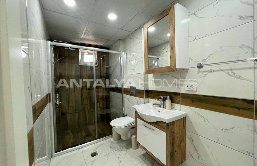 Antalya Kepez'de Havuzlu Sitede Satılık Arakat Daire 13