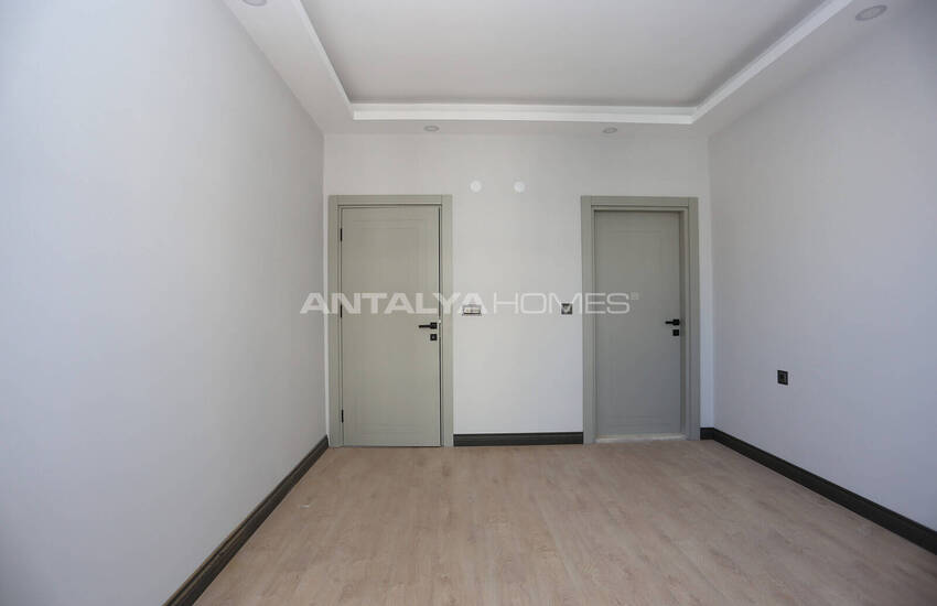 3-bedroom Apartments Close to the Sea in Antalya Muratpasa 8