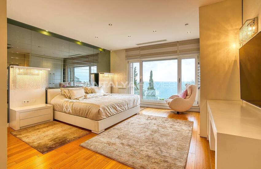 Antalya Lara'da Deniz ve Dağ Manzaralı Eşyalı Lüks Daire 16