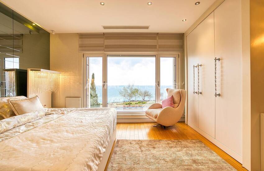 Antalya Lara'da Deniz ve Dağ Manzaralı Eşyalı Lüks Daire 18