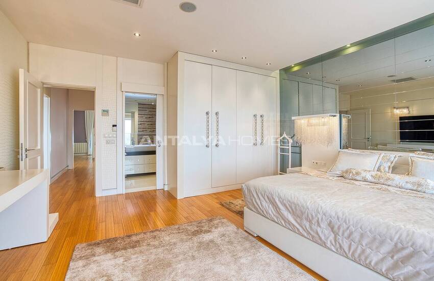 Antalya Lara'da Deniz ve Dağ Manzaralı Eşyalı Lüks Daire 21