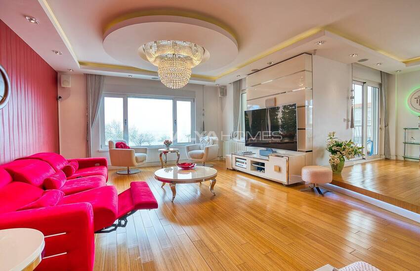 Antalya Lara'da Deniz ve Dağ Manzaralı Eşyalı Lüks Daire 8