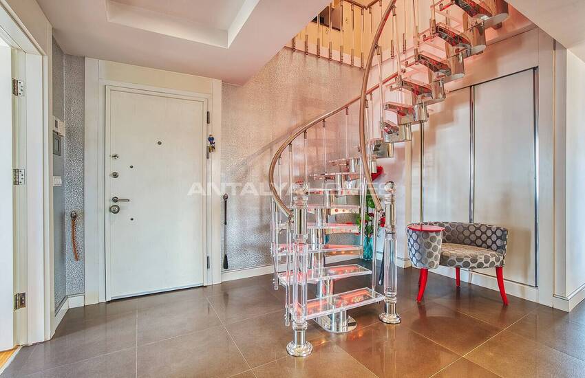 Antalya Lara'da Deniz ve Dağ Manzaralı Eşyalı Lüks Daire 30