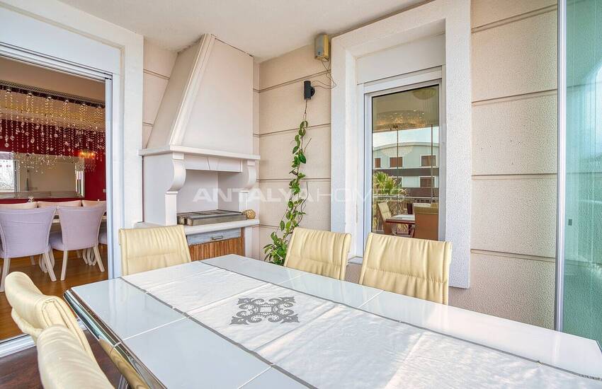 Antalya Lara'da Deniz ve Dağ Manzaralı Eşyalı Lüks Daire 32