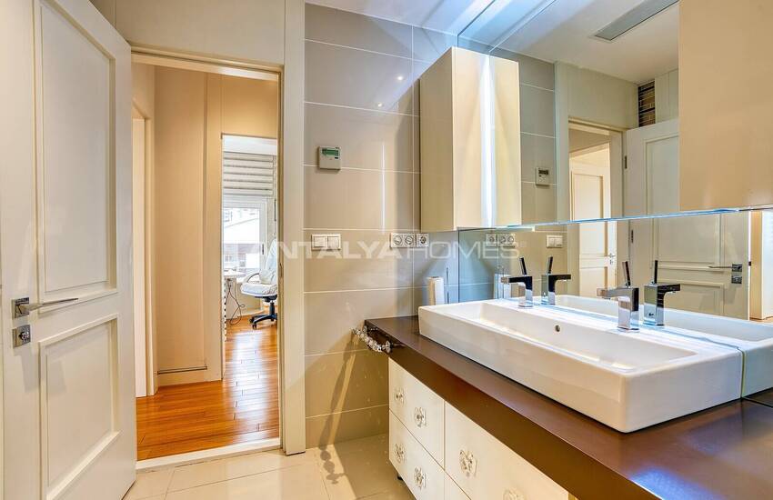 Antalya Lara'da Deniz ve Dağ Manzaralı Eşyalı Lüks Daire 34