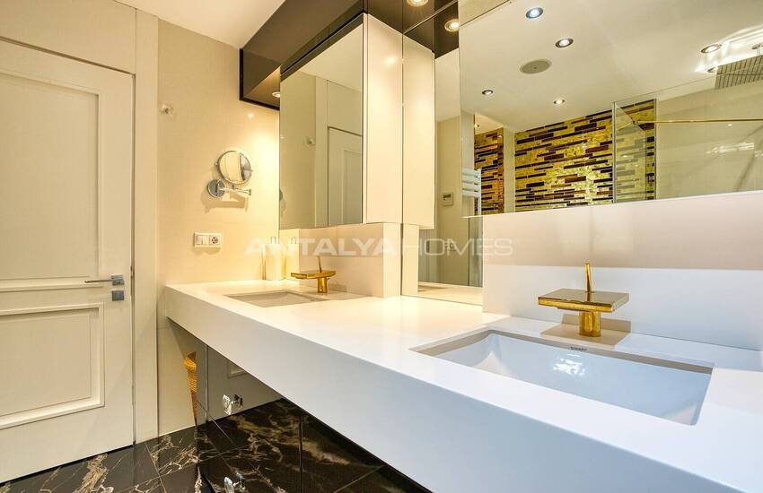 Antalya Lara'da Deniz ve Dağ Manzaralı Eşyalı Lüks Daire 36