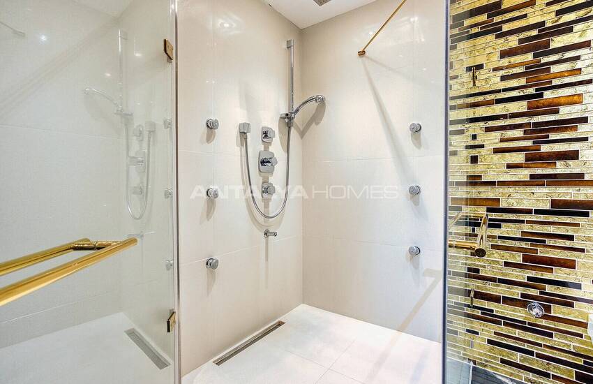 Antalya Lara'da Deniz ve Dağ Manzaralı Eşyalı Lüks Daire 37