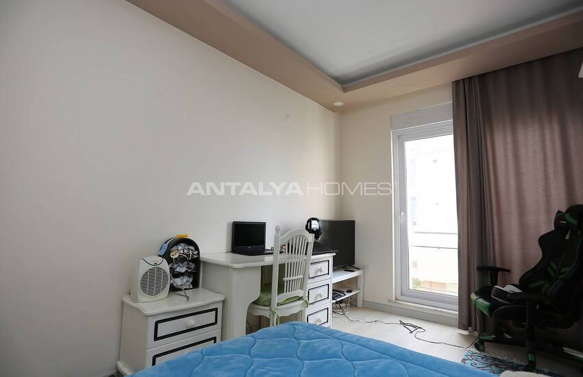 Antalya Kepez'de Havuzlu ve Ara Katta Satılık 3+1 Daire 10