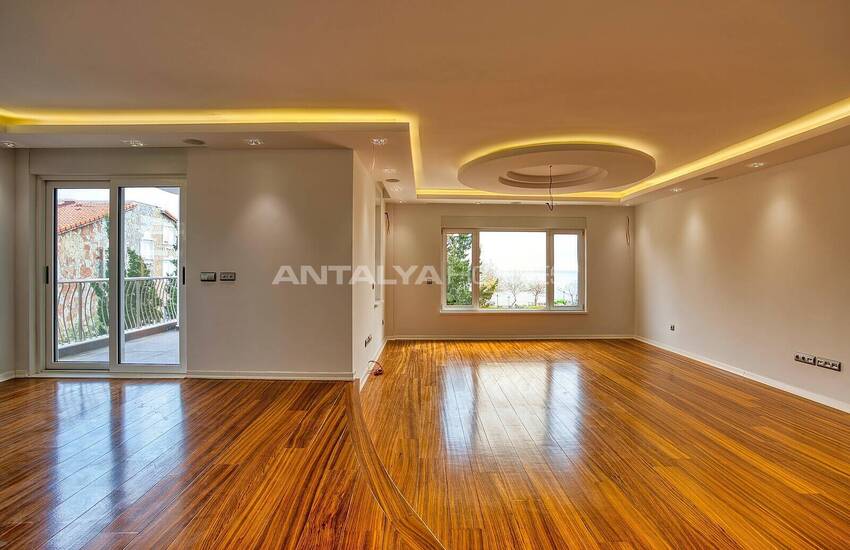 Luxury Apartment with Mountain and Sea Views in Antalya Lara 6