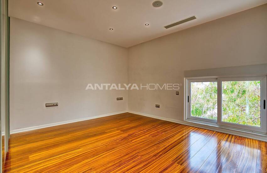 Luxury Apartment with Mountain and Sea Views in Antalya Lara 15