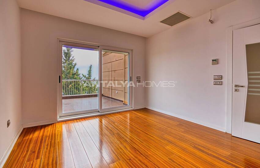 Luxury Apartment with Mountain and Sea Views in Antalya Lara 19