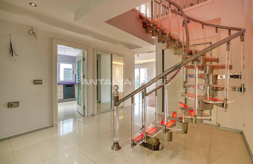 Luxury Apartment with Mountain and Sea Views in Antalya Lara 23