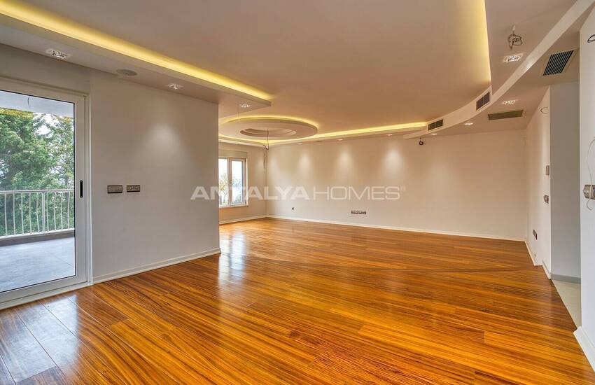 Luxury Apartment with Mountain and Sea Views in Antalya Lara 8