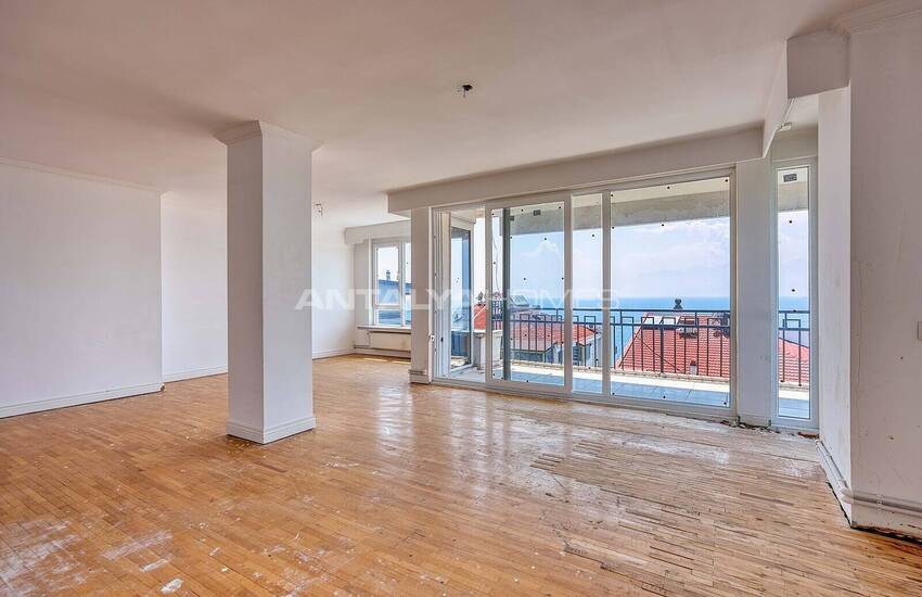 Lara'da Merkezi Konumda Deniz Manzaralı Geniş Daire 11