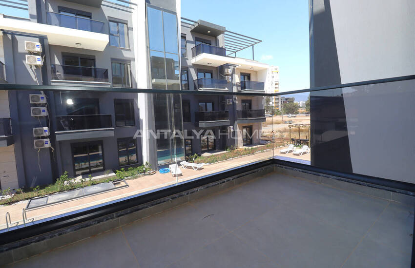 آپارتمان با دید استخر در یک پروژه لوکس در آنتالیا، آکسو 17