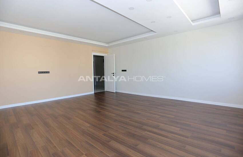 Ready to Move Apartment Close to Coast in Antalya Muratpasa 10