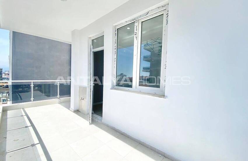 Antalya Muratpaşa'da Site İçinde Bakımlı ve Geniş 3+1 Daire 24