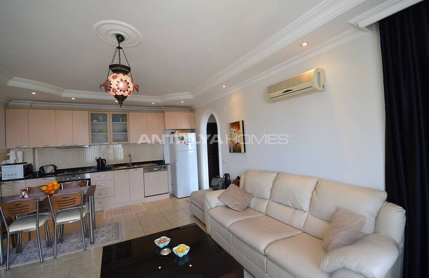 شقة مفروشة مطلة على البحر والمدينة في الانيا 52