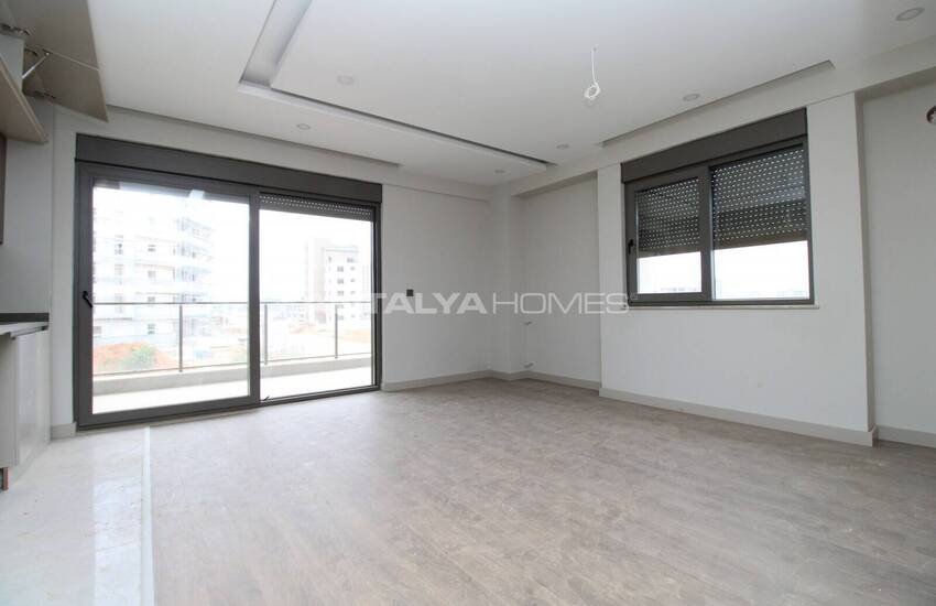 Antalya Aksu'da Site İçerisinde Havuz Manzaralı Daireler 7