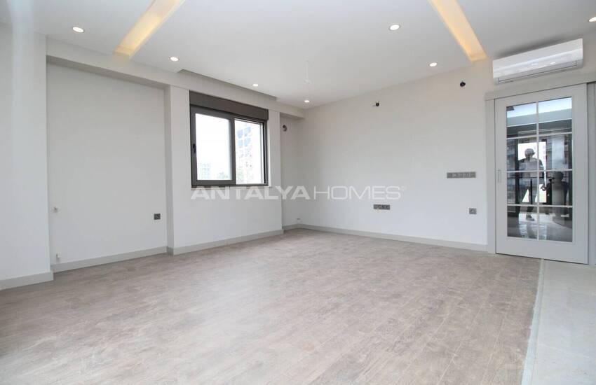 Antalya Aksu'da Site İçerisinde Havuz Manzaralı Daireler 8